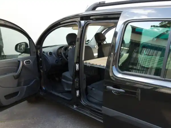 Merceds-Citan-mit-Bett